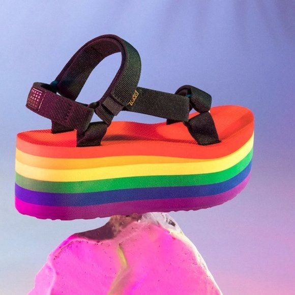 TEVA Universal Pride Flatform Platform Sandal LGBTQ Tegan Sarah Foundation - Picture 10 of 10